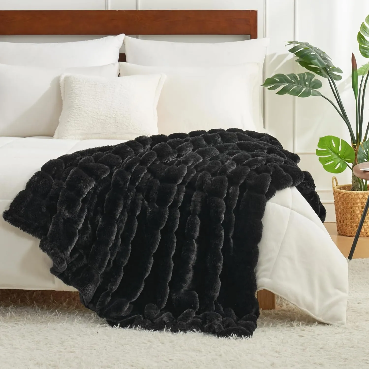 Cozy Bliss Faux Fur Throw Blanket for Couch, Cozy Warm Plush Striped Blanket for Sofa Bedroom Living Room, Black