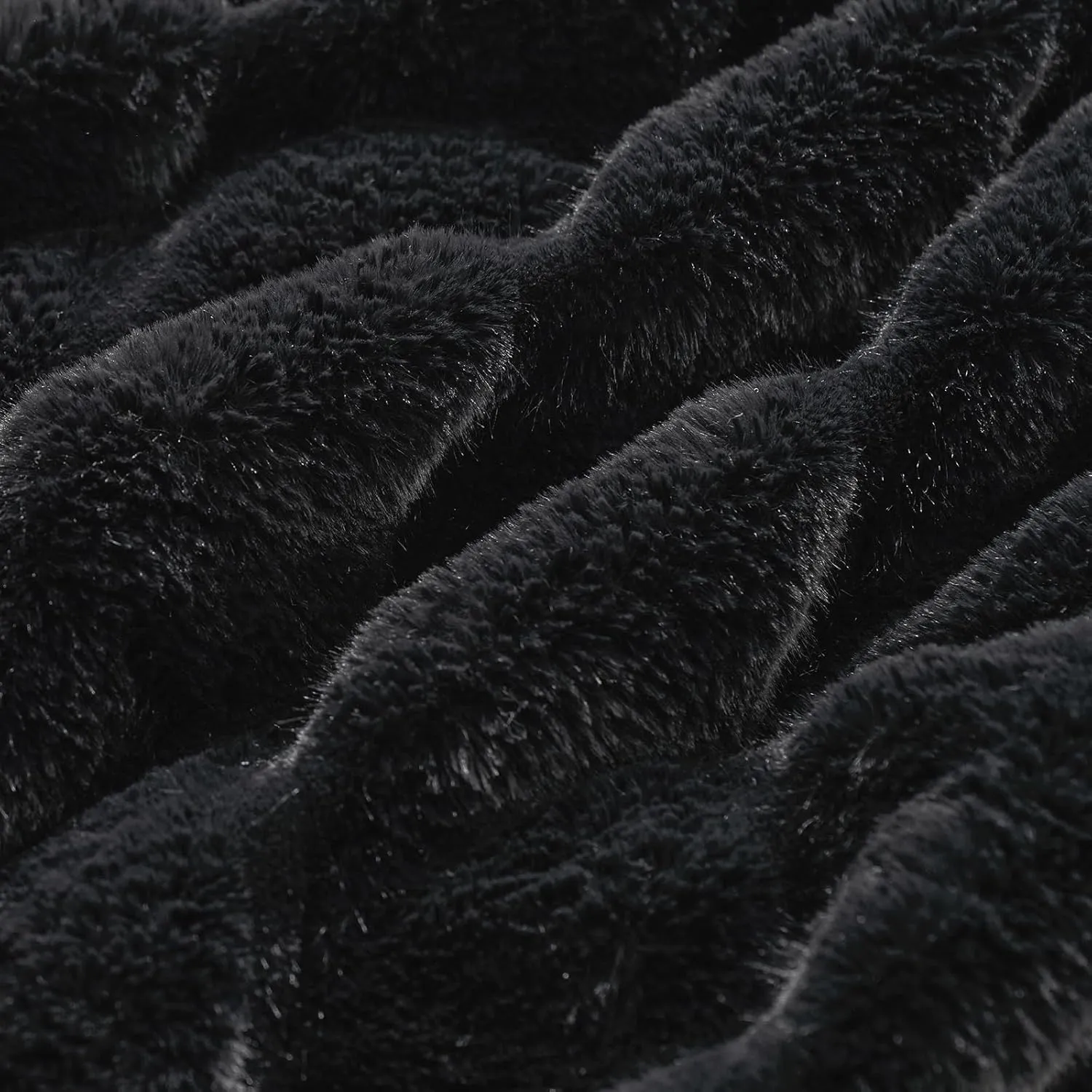 Cozy Bliss Faux Fur Throw Blanket for Couch, Cozy Warm Plush Striped Blanket for Sofa Bedroom Living Room, Black