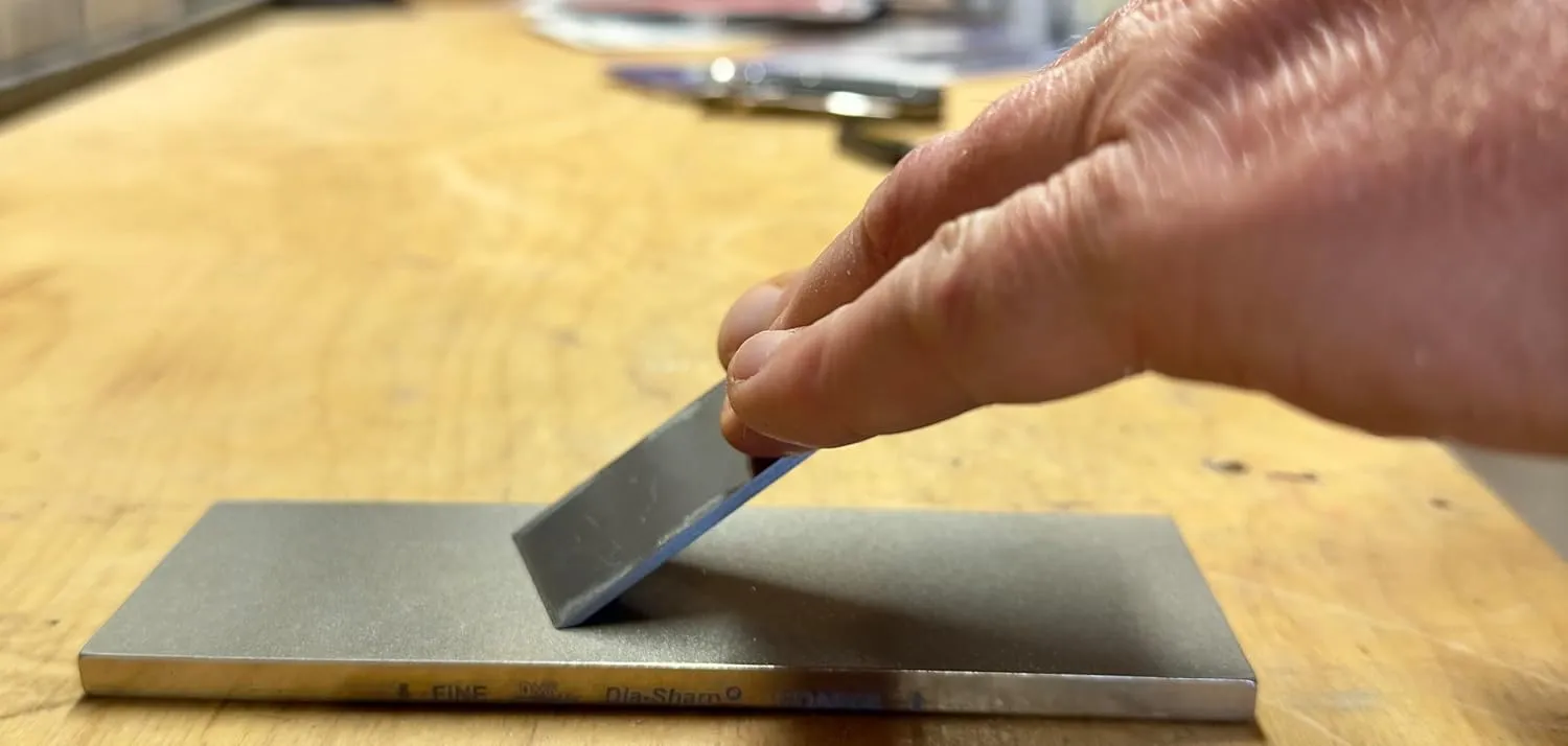 Diamond Machining Technology (DMT) D6EF Dia-Sharp 2-Sided Diamond Sharpening Stone Bench Plane, Fine/Coarse, 6 Inch, Gray